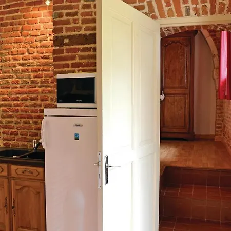 Awesome In Saint Andre With Wifi Ferienhaus Gouy-Saint-André